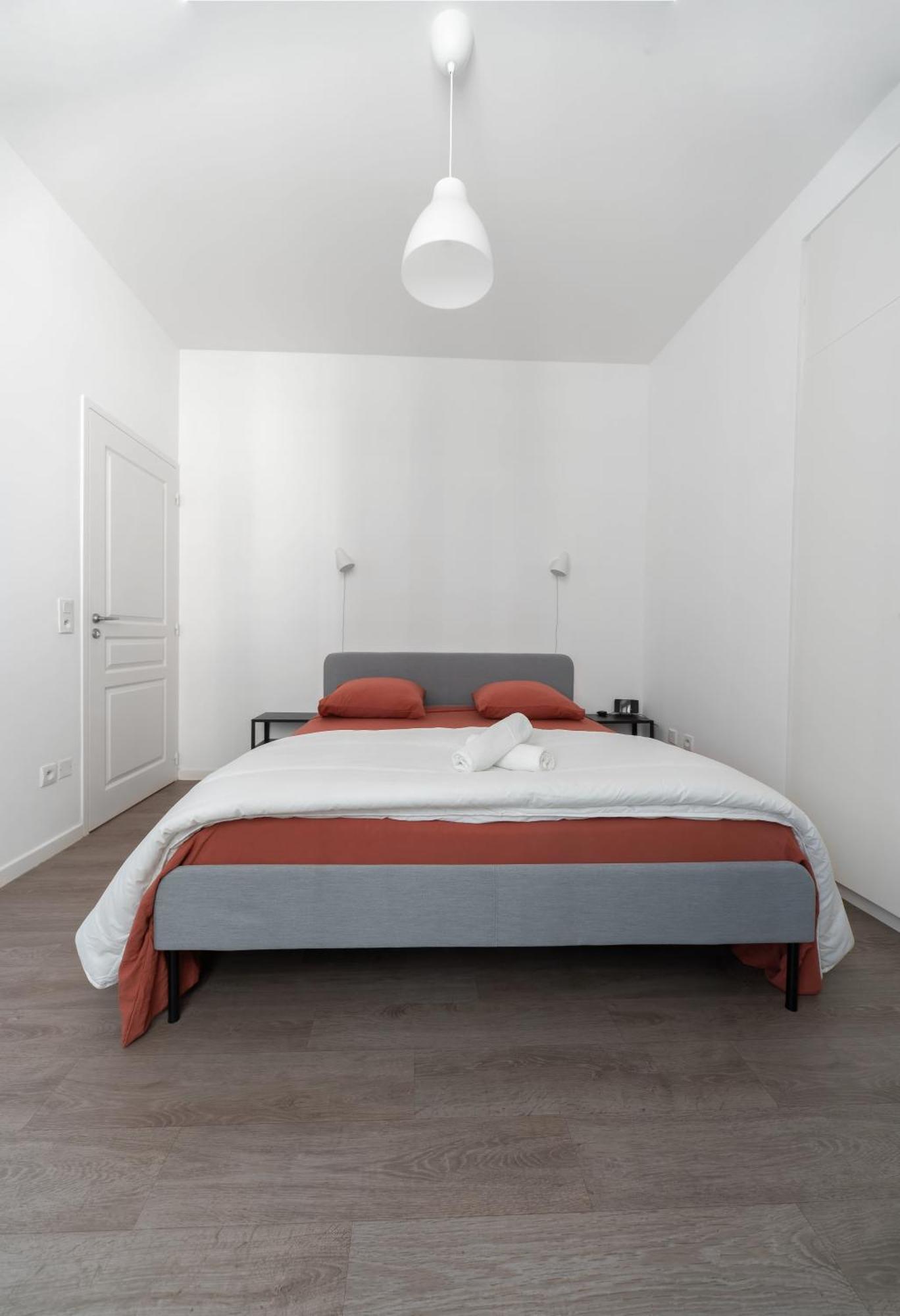 Le Brit - Grand Appartement Design, 3 Chambres, Centre Ville Виши Екстериор снимка