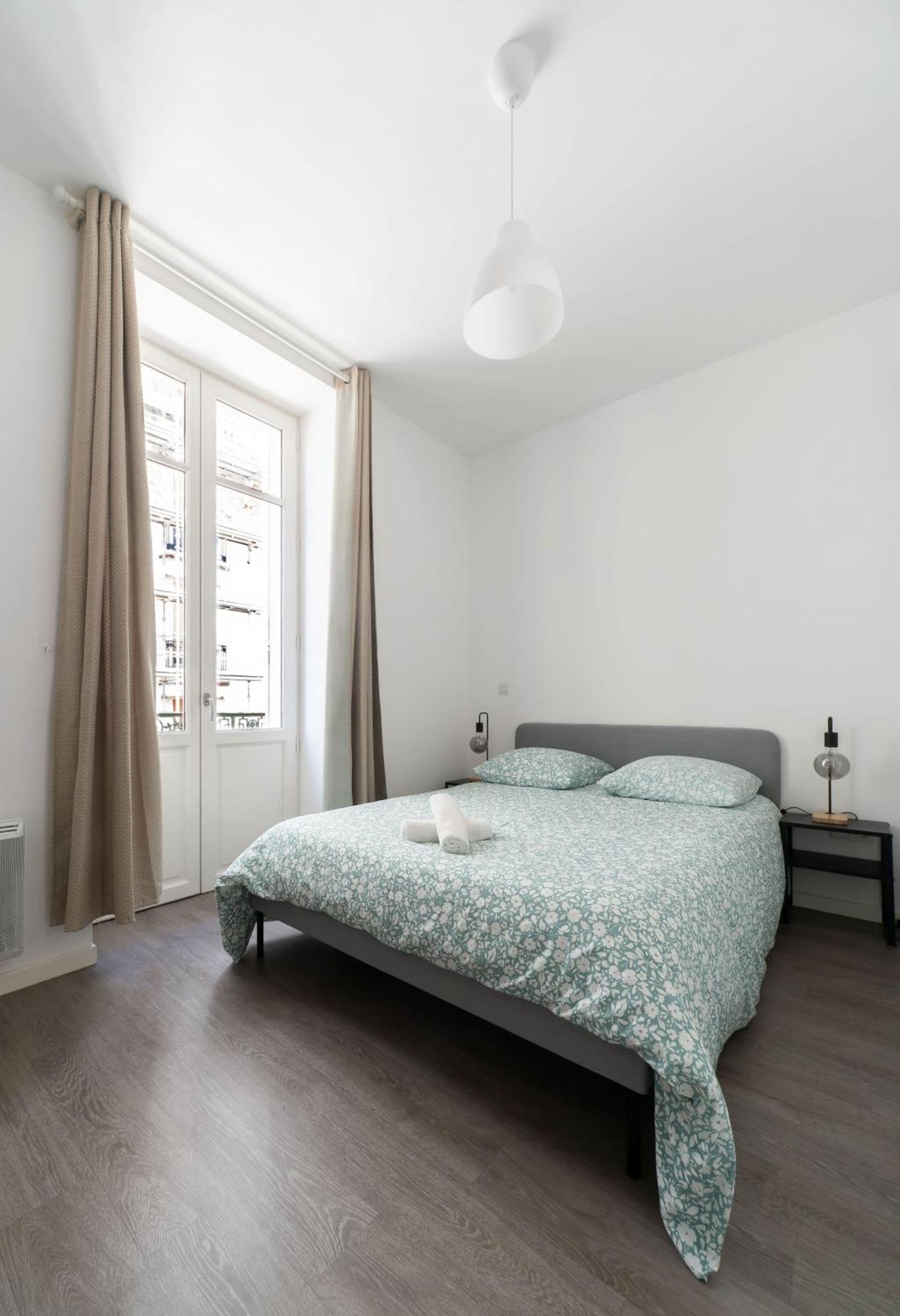 Le Brit - Grand Appartement Design, 3 Chambres, Centre Ville Виши Екстериор снимка
