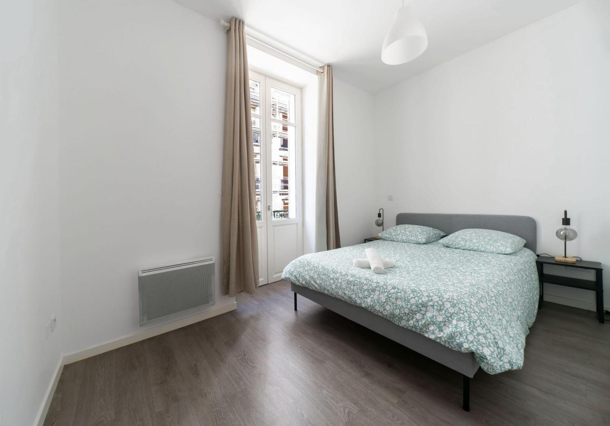 Le Brit - Grand Appartement Design, 3 Chambres, Centre Ville Виши Екстериор снимка