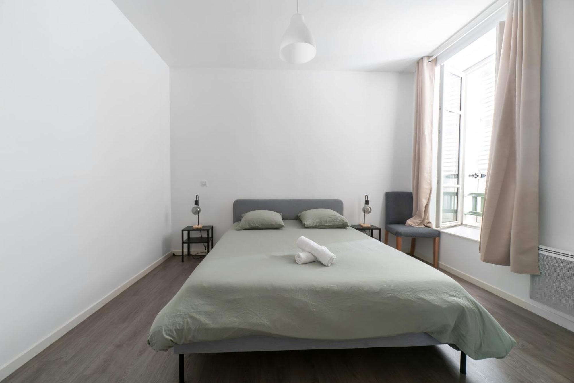Le Brit - Grand Appartement Design, 3 Chambres, Centre Ville Виши Екстериор снимка