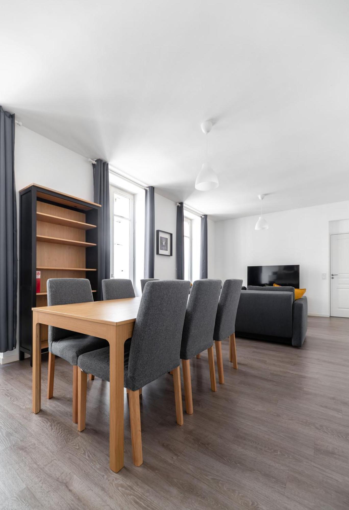 Le Brit - Grand Appartement Design, 3 Chambres, Centre Ville Виши Екстериор снимка