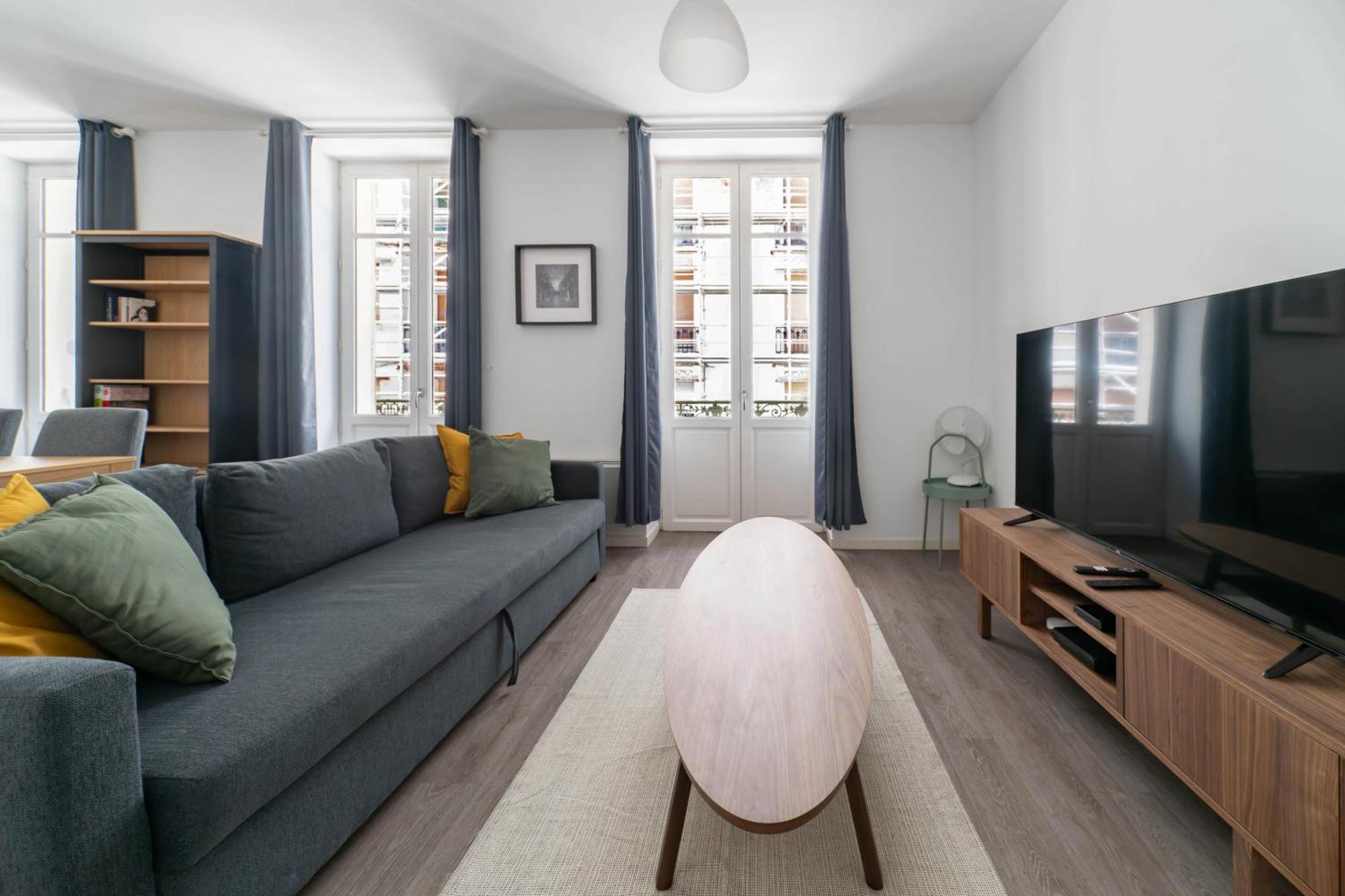 Le Brit - Grand Appartement Design, 3 Chambres, Centre Ville Виши Екстериор снимка